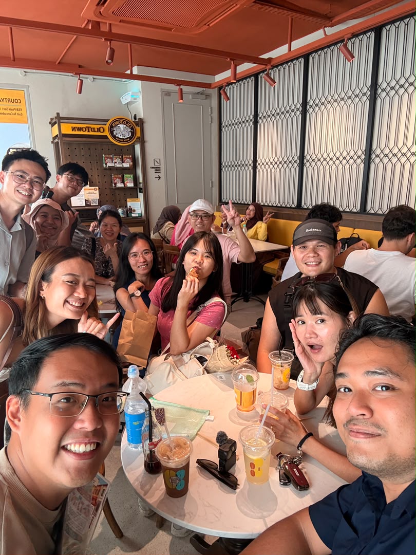 Coffee break after treasure hunt at Old Town